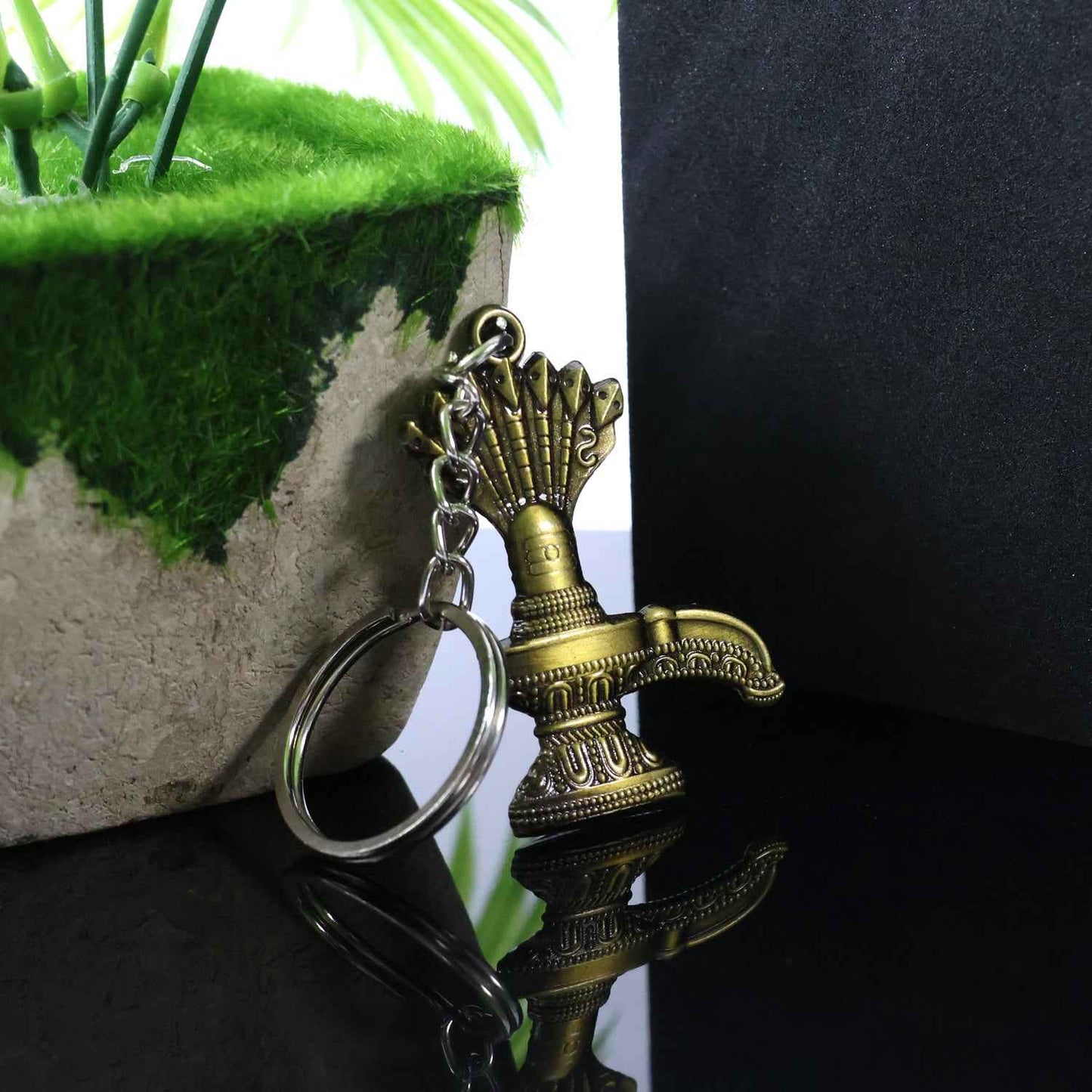 Antique Lord Shiva Shivaling Metal Keychain (1 Pc)