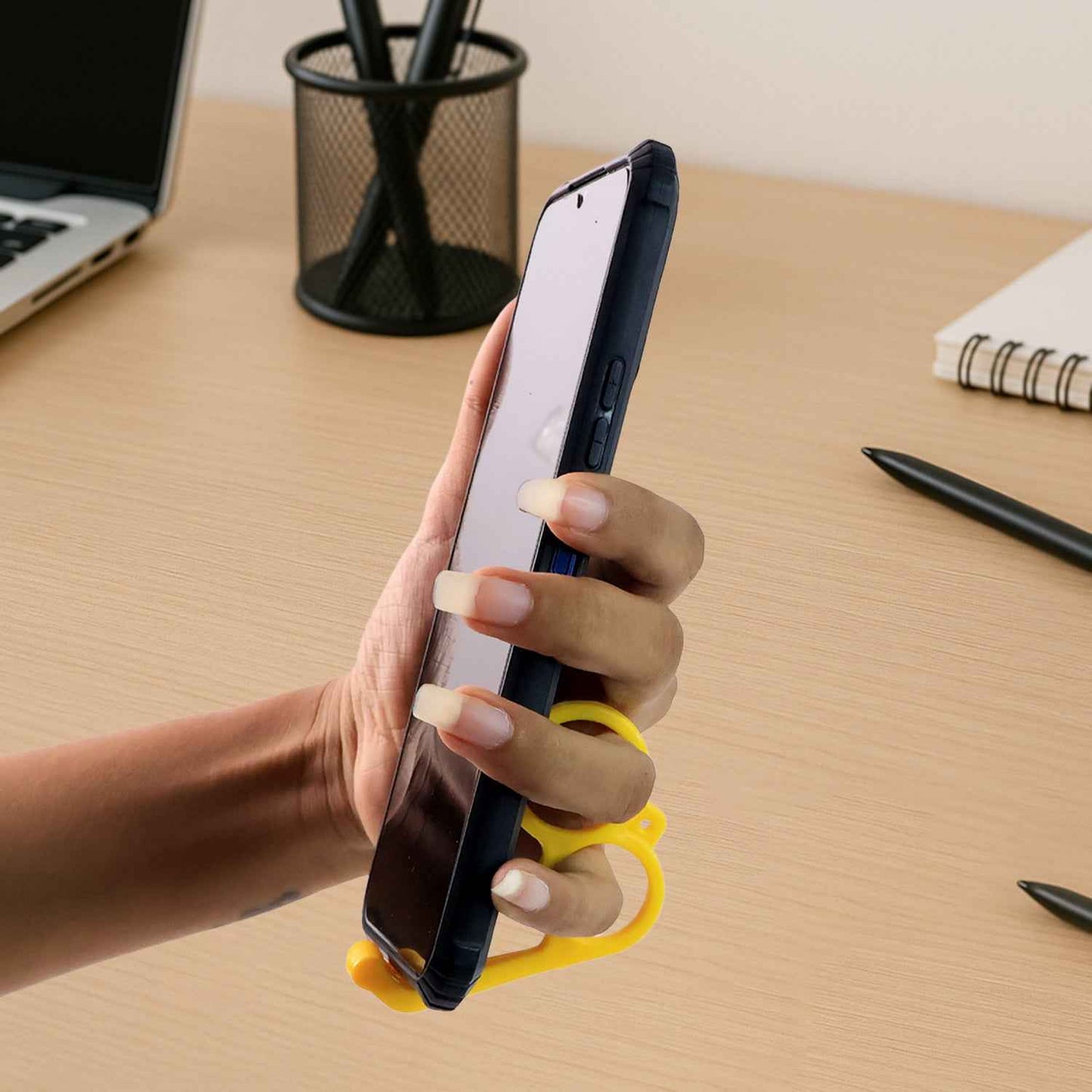 Plastic Hand Mobile Stand (Mix Color  50 Pc)
