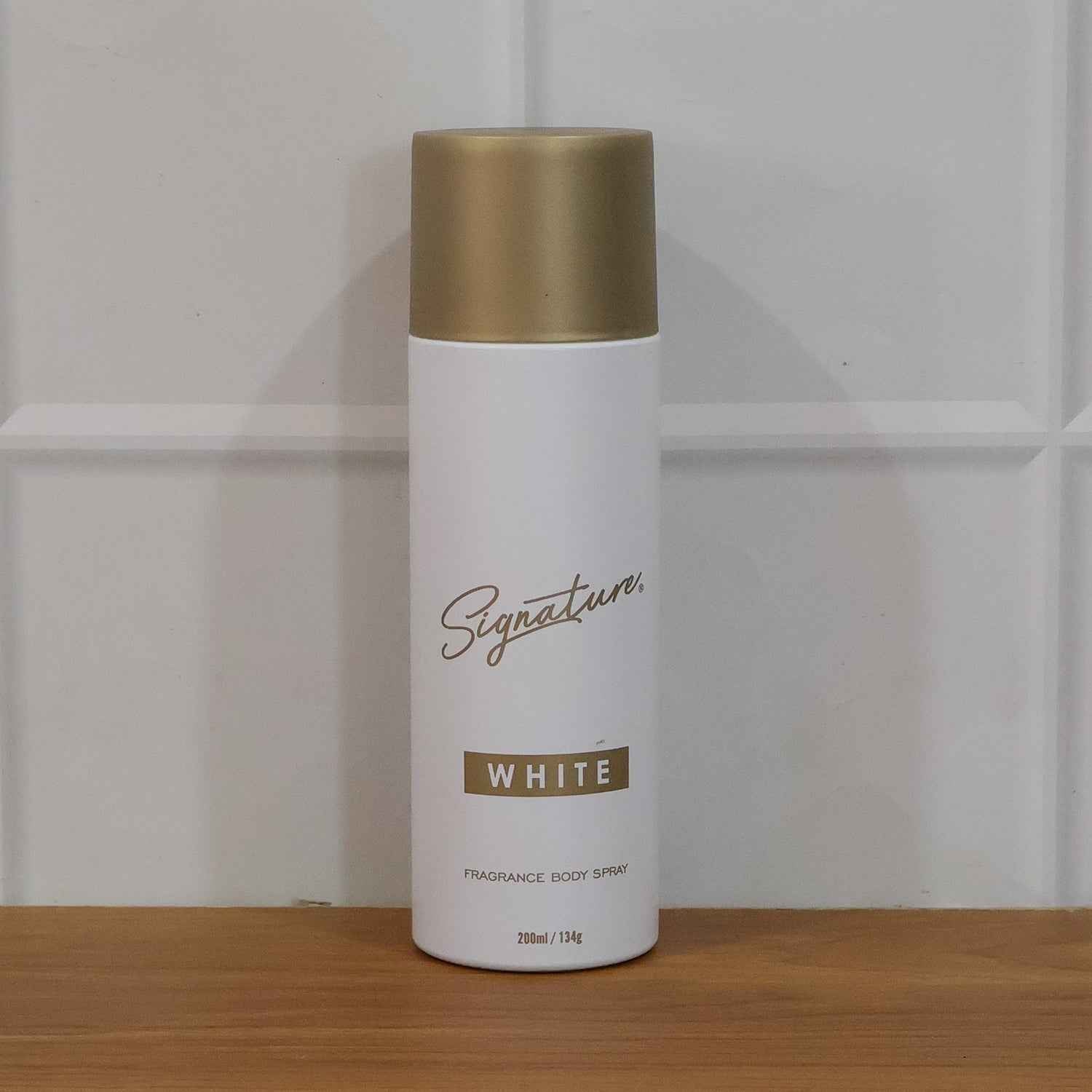 Signature Premium White Fragrance Body Spray 200 Ml