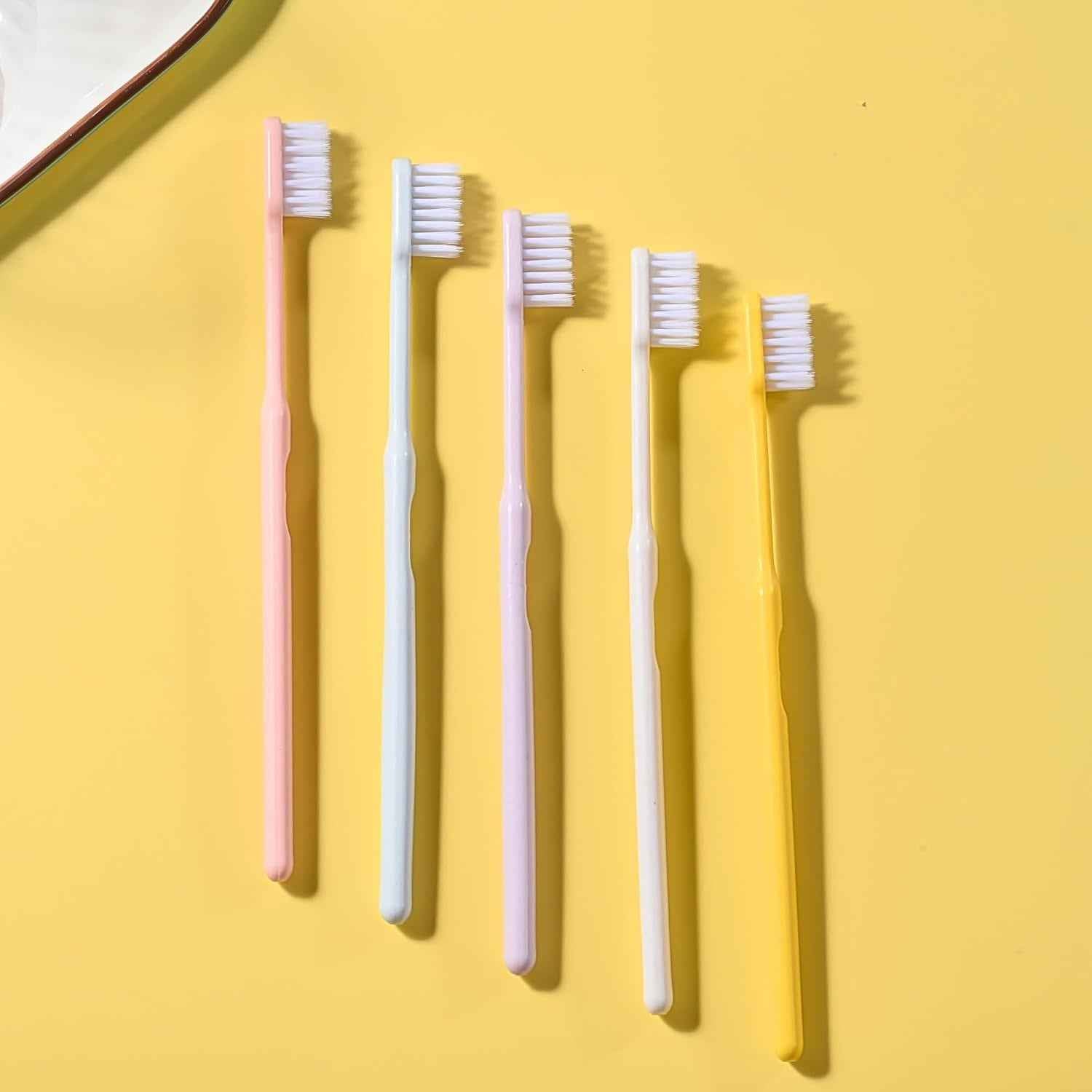Plastic Toothbrush With Plastic Round Box (20 Pcs Set)