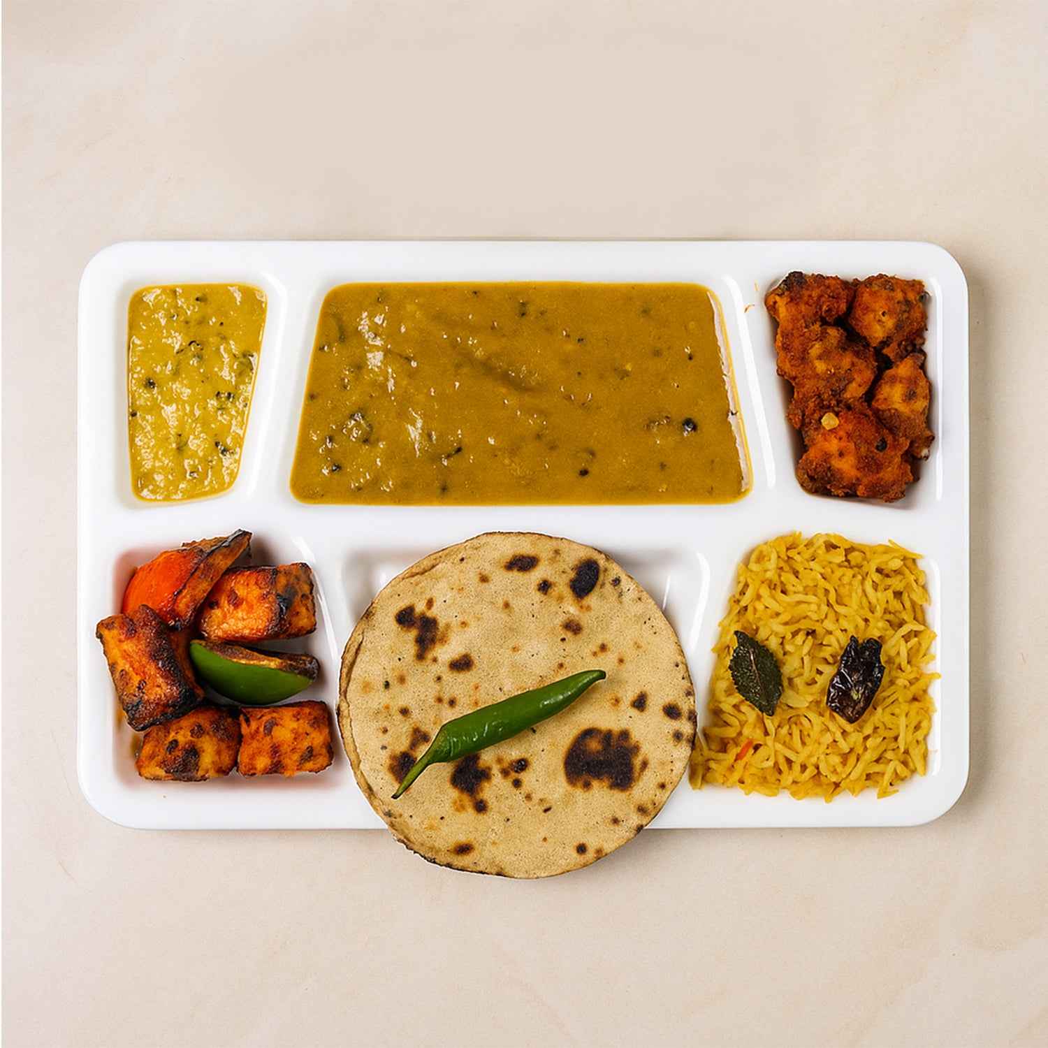 Plastic Multi-compartment Meal Serving Tray  3-section Rectangular Dining Plate (1 Pc  Black)