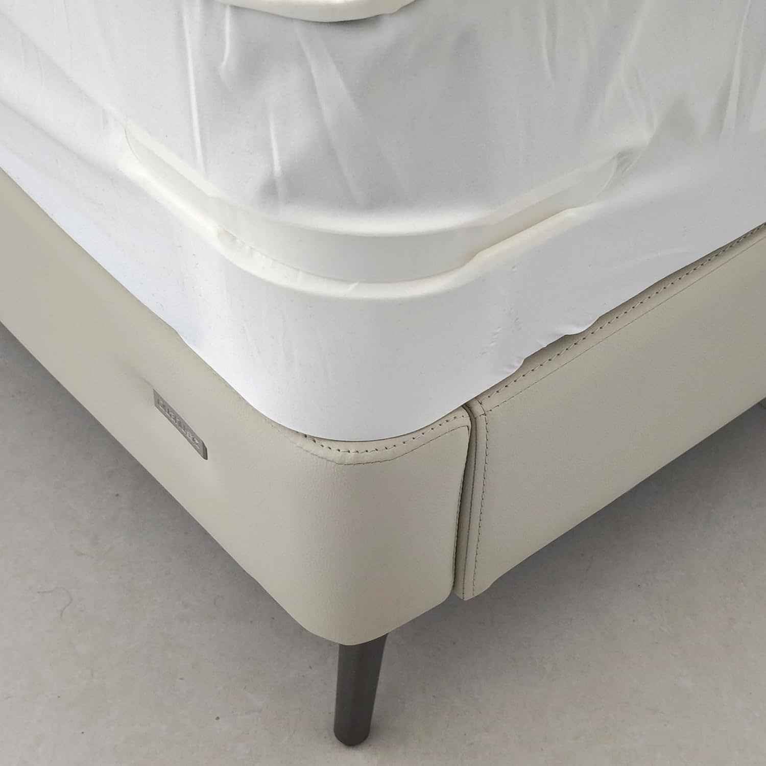 Plastic Bed Sheet Holders For Mattress (4 Pc Set)