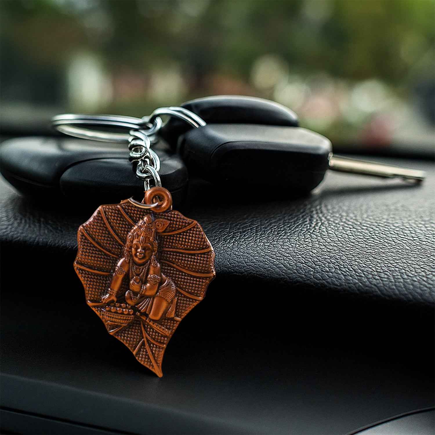 Premium Antique-finish Metal Keychain (1 Pc)