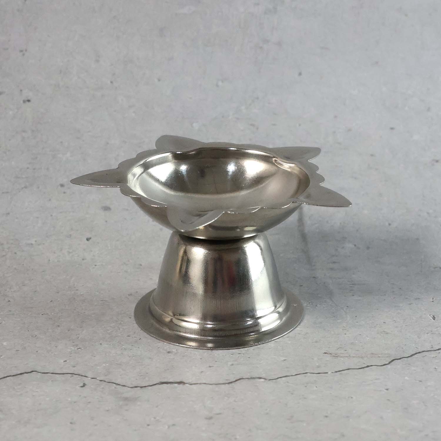 Stainless Steel Sunflower Design Diya Stand (Big Size) (1 Pc)