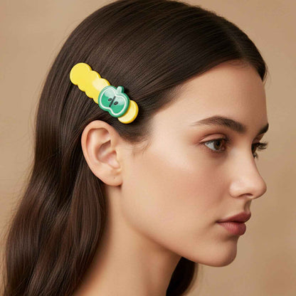 Cute Apple Design Hair Clip Set (4 Pc)