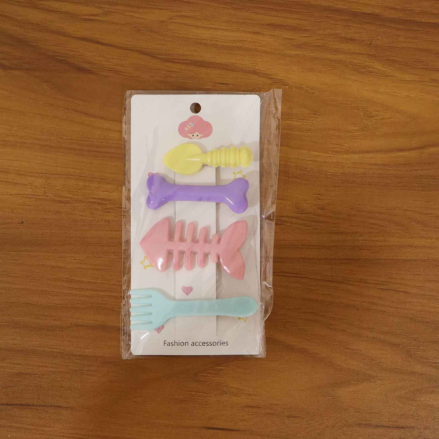 Cute Cartoon Shape Hair Clips (4 Pc)