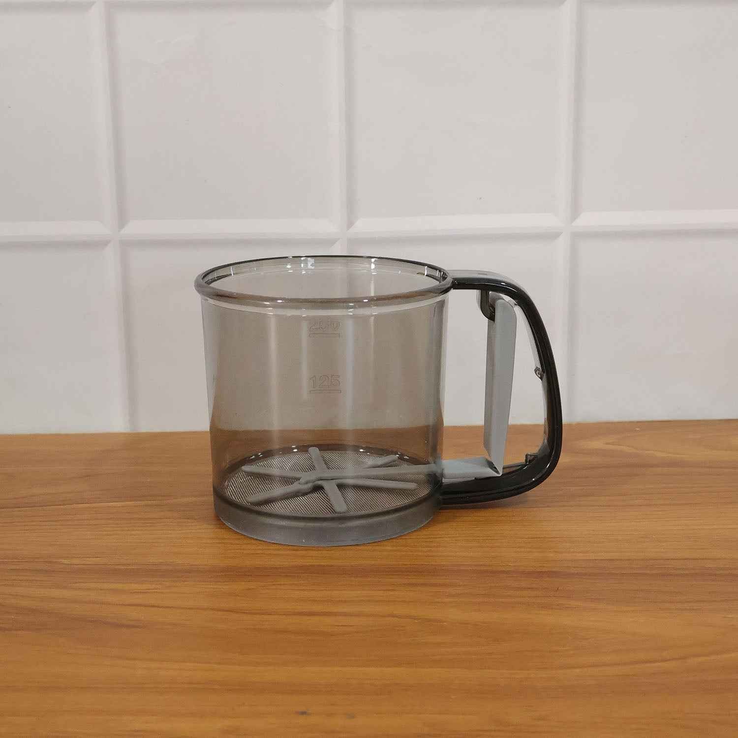 Plastic Flour Sieve Cup With Handle And Fine Mesh Filter For Kitchen Baking