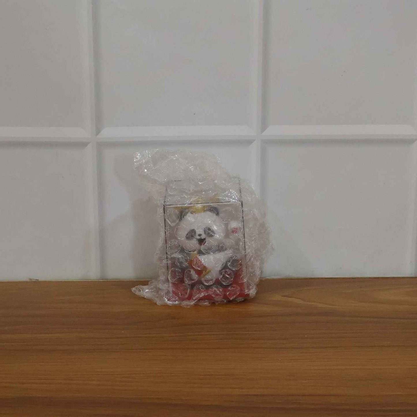 Solar Powered Moving Hand Panda Showpiece (1 Pc)