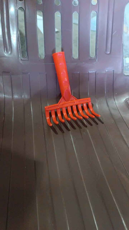 Heavy Duty Plastic Garden Hand Rake  9-tooth Cultivator Tool (1 Pc)