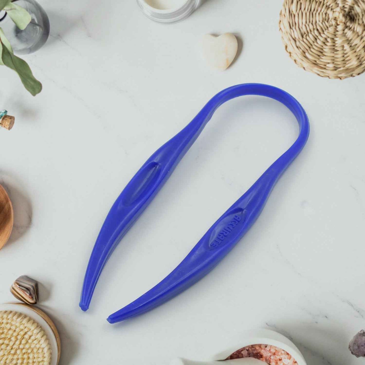 Plastic Tongue Cleaner For Kids  Adults  Tongue Scraper For Bad Breath Maintain Oral Hygiene For Daily Use  For Fresh Breath  Bacteria Removal  Improved Taste Plastic With Handle Tongue Cleaner (1 Pc )