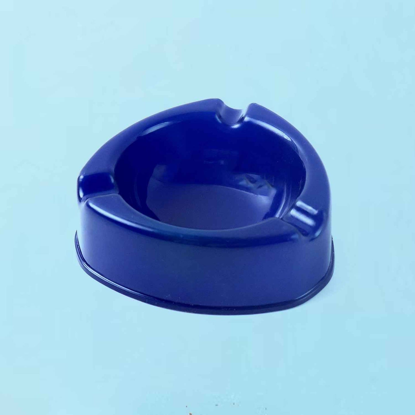 Oblivion Dark Blue Plastic +shtray (1 Pc)
