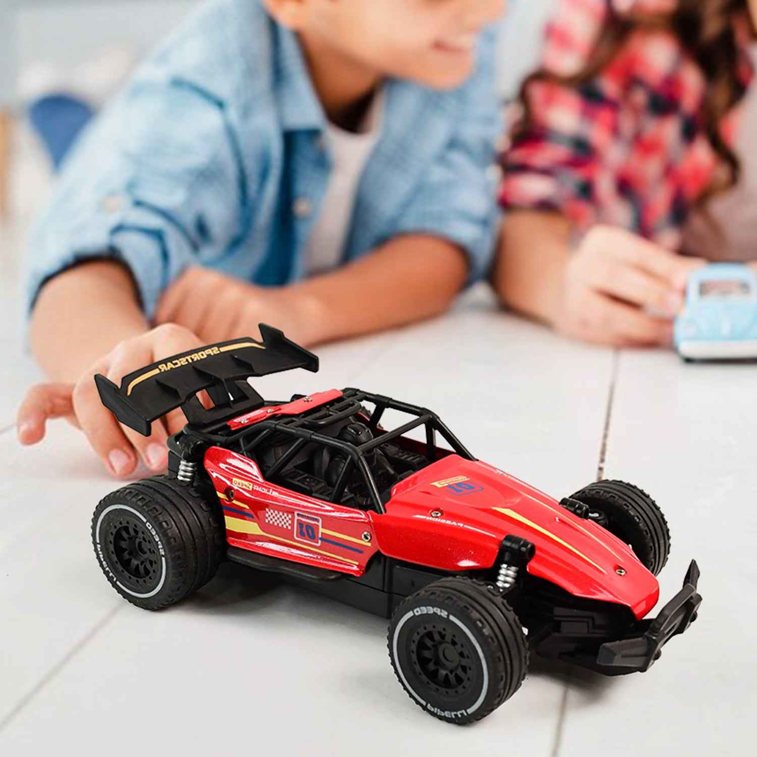 High-speed Remote Control Racing Car (1 Set)