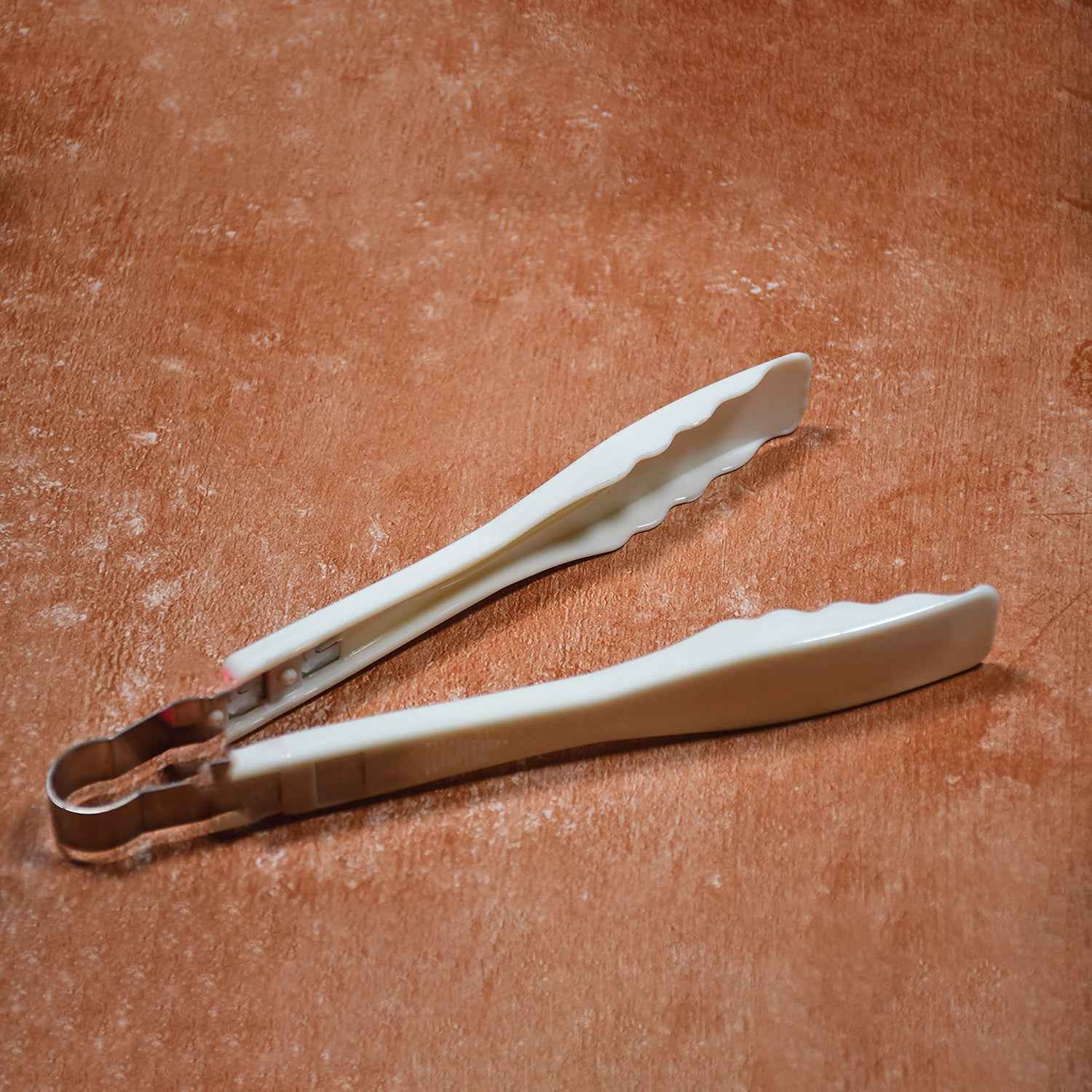 2949 Plastic Handle Tong Bread Clamps Kitchen Tongs Cooking Tongs.