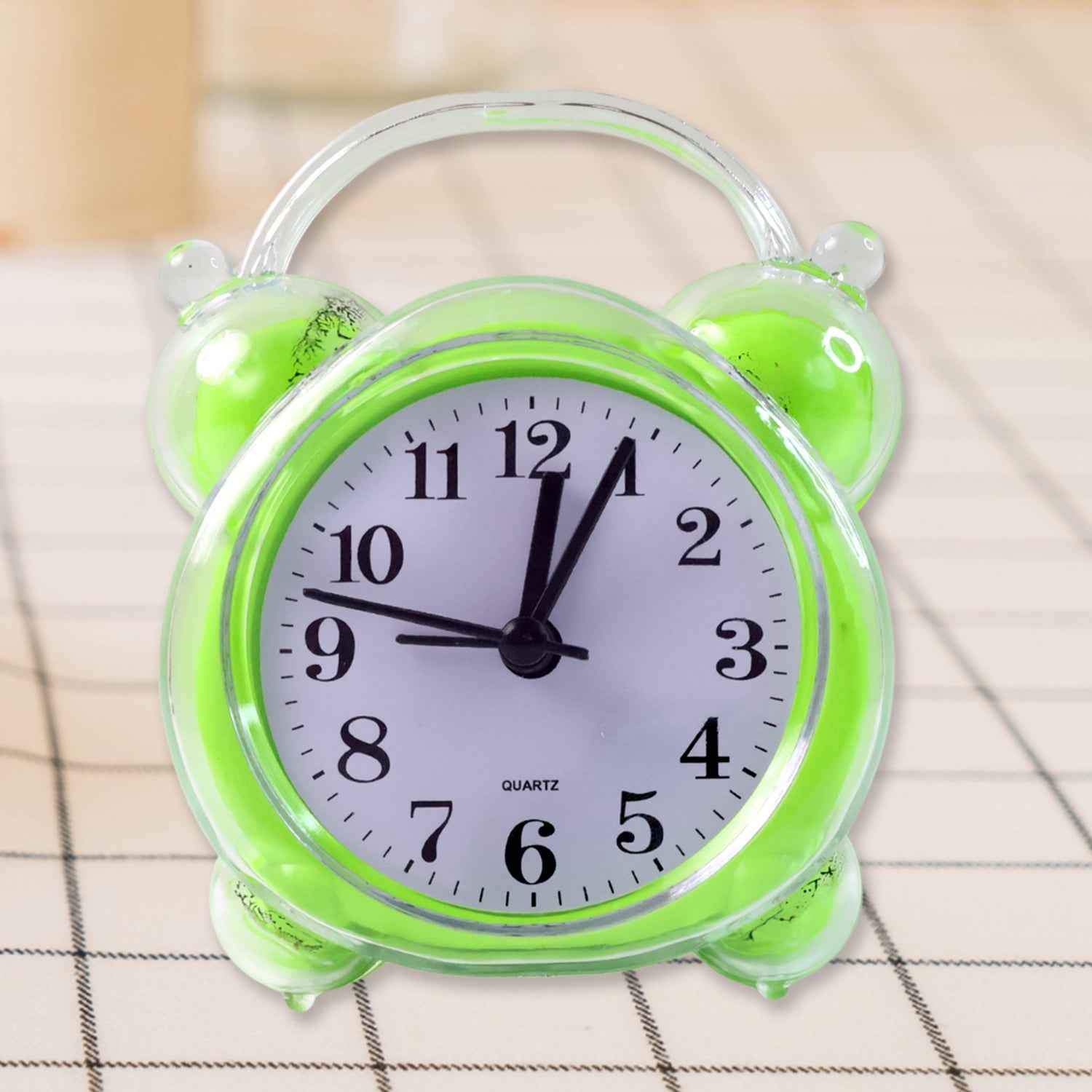 Classic Quartz Alarm Clock (1 Pc)
