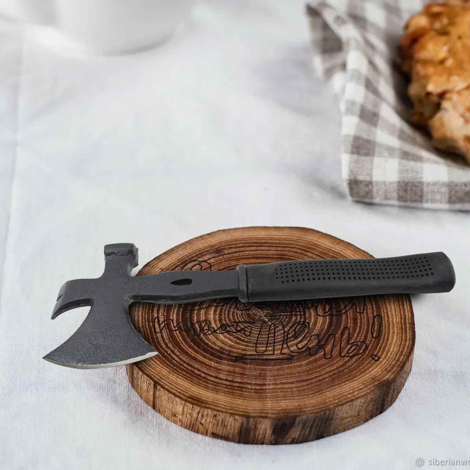 Multifunction Axe 3 In 1 Slot Pulls Nails Hammer Tool (1 Pc)