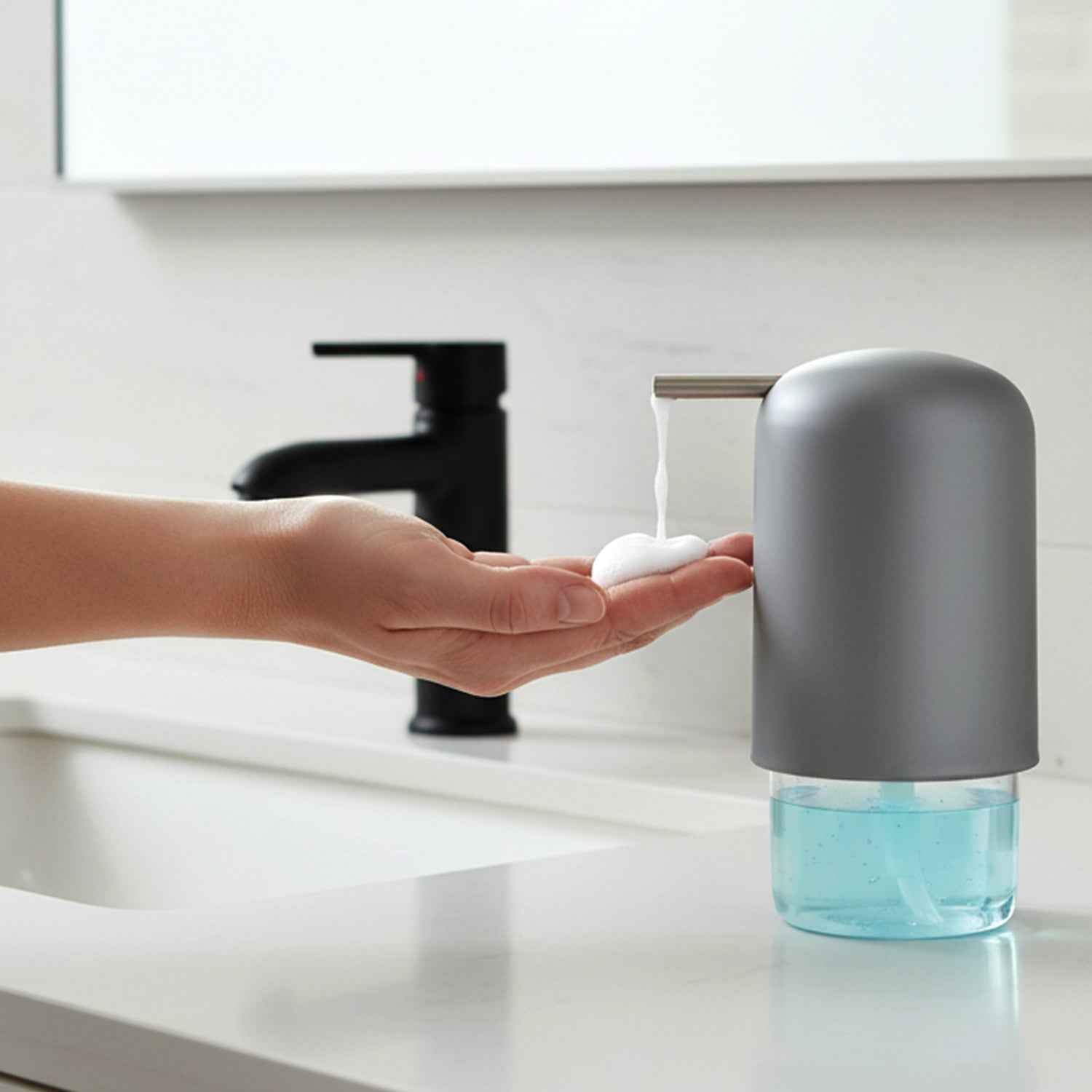 Penguin Liquid Soap Dispenser Pump Bottle (1 Pc)